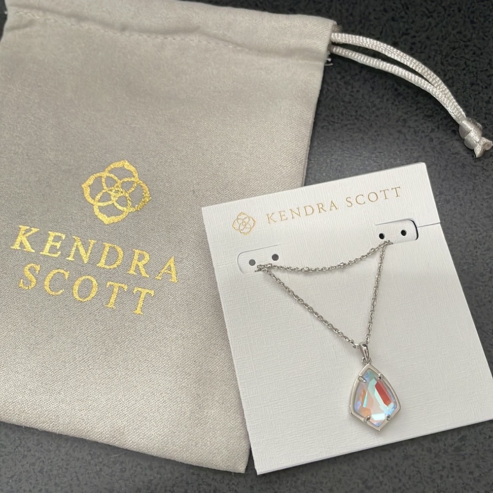 Kendra Scott Cory layered necklace Dichoric clear glass ✨